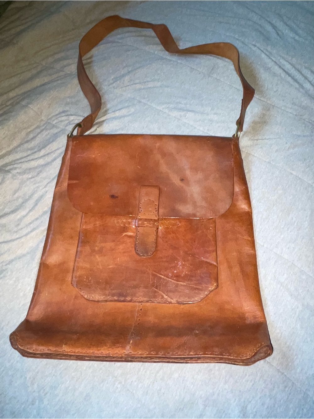 Vintage Leather Messenger Bag - Brown